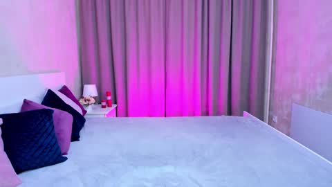 Melody online show from 02/11/25, 01:51