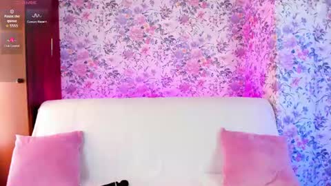 Snapshot of melodyhudson chatting on 06/27/26, 04:28 Melody online show from 06/27/26, 04:28