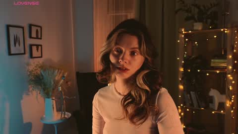 melody  online show from 12/25/24, 02:56