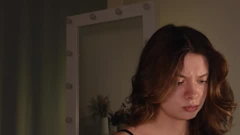 melody  online show from 11/30/25, 03:05