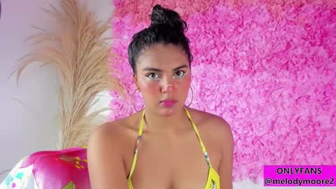 Snapshot of melodymoore_ chatting on 11/03/25, 10:21 Melody online show from 11/03/25, 10:21