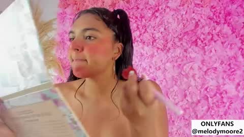 Snapshot of melodymoore_ chatting on 11/30/25, 10:14 Melody online show from 11/30/25, 10:14