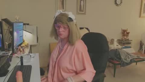 Melody online show from 10/26/25, 11:16