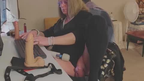 Melody online show from 02/12/26, 03:29