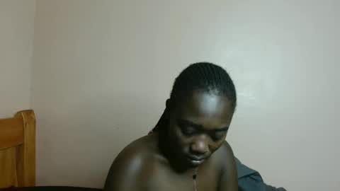 Snapshot of melrose_nadia chatting on 05/06/26, 02:08 mel online show from 05/06/26, 02:08