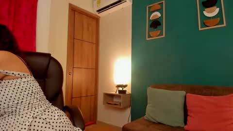 Snapshot of mely_ellis_ chatting on 01/18/26, 11:41 Mely online show from 01/18/26, 11:41