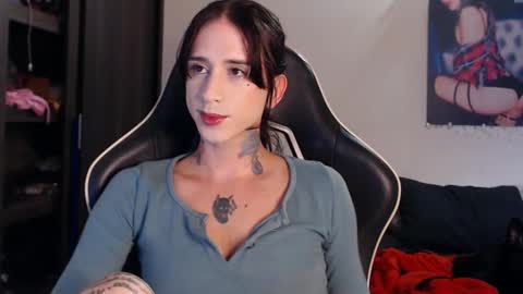 mely online show from 02/22/25, 10:52