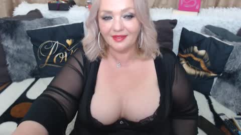 Snapshot of melyssamilfxxx chatting on 05/21/26, 04:08 melyssamilfxxx online show from 05/21/26, 04:08
