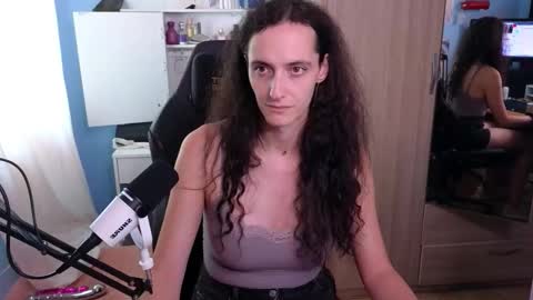 Snapshot of memisecrets chatting on 09/22/25, 04:09 Megumi Aina online show from 09/22/25, 04:09