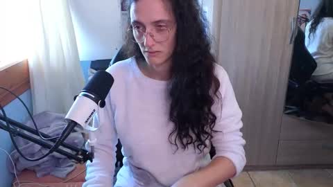 Snapshot of memisecrets chatting on 09/25/25, 02:43 Megumi Aina online show from 09/25/25, 02:43