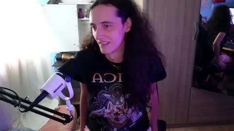 Snapshot of memisecrets chatting on 10/11/25, 03:43 Megumi Aina online show from 10/11/25, 03:43