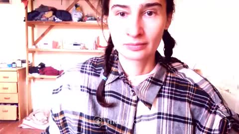 Yummygirl online show from 01/01/25, 09:17