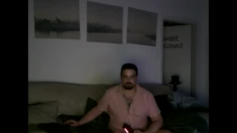 Snapshot of menace2dennis chatting on 04/01/26, 05:08 Dennis2Menace online show from 04/01/26, 05:08