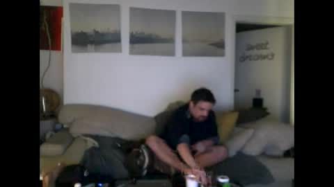 Snapshot of menace2dennis chatting on 04/12/26, 04:01 Dennis2Menace online show from 04/12/26, 04:01
