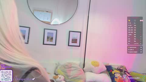 Snapshot of menasaurio_ chatting on 01/23/25, 06:24 Mena  Help me reach 700 thumbs up online show from 01/23/25, 06:24