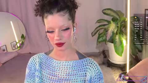 Snapshot of menasaurio_ chatting on 03/05/25, 07:38 Mena  Help me reach 700 thumbs up online show from 03/05/25, 07:38