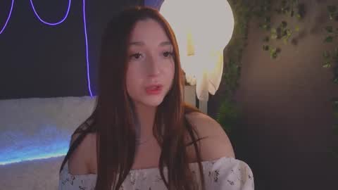 Snapshot of mencialo chatting on 10/17/25, 02:04 Mencialo online show from 10/17/25, 02:04