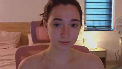 Snapshot of mencialo chatting on 03/29/26, 12:21 Mencialo online show from 03/29/26, 12:21