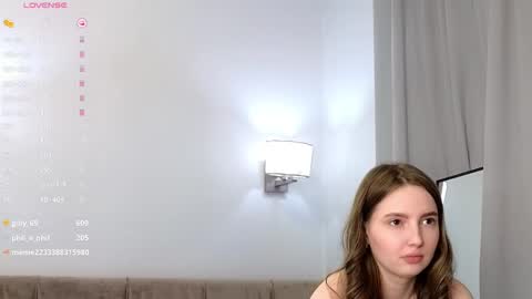 Snapshot of mendaciouss chatting on 03/03/25, 04:46 Hello My name is Lily online show from 03/03/25, 04:46