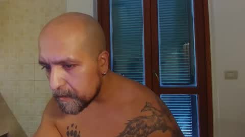 Snapshot of menformen1929 chatting on 10/10/25, 02:49 menformen1929 online show from 10/10/25, 02:49