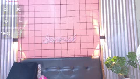 Snapshot of mensia_hernandez chatting on 04/01/26, 01:23 Princess Mensia online show from 04/01/26, 01:23