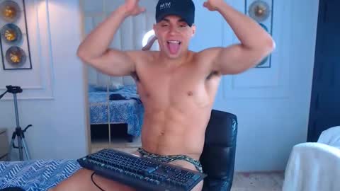 Snapshot of menxtop chatting on 02/08/26, 02:09 Tony and David online show from 02/08/26, 02:09