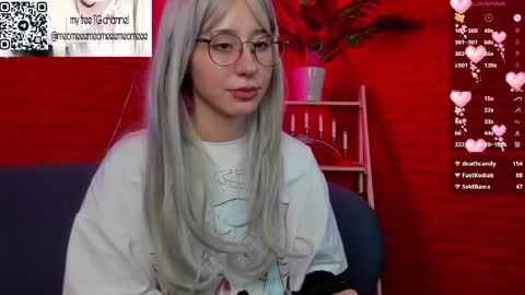 Snapshot of meomeee chatting on 02/08/26, 05:22 Meo online show from 02/08/26, 05:22