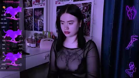 Snapshot of meow_marie chatting on 12/18/25, 10:49 meow marie online show from 12/18/25, 10:49