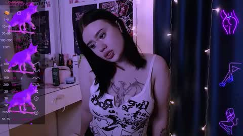 Snapshot of meow_marie chatting on 12/21/25, 10:22 meow marie online show from 12/21/25, 10:22