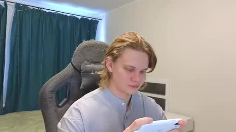 Snapshot of meow_mickey chatting on 03/03/25, 04:36 Mickey online show from 03/03/25, 04:36