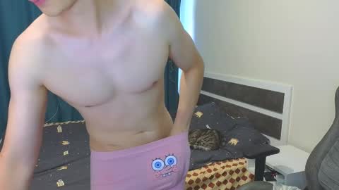 Snapshot of meow_mickey chatting on 10/02/25, 06:42 Mickey online show from 10/02/25, 06:42