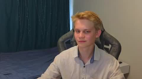 Snapshot of meow_mickey chatting on 10/14/25, 07:31 Mickey online show from 10/14/25, 07:31