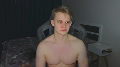 Snapshot of meow_mickey chatting on 02/07/26, 05:16 Mickey online show from 02/07/26, 05:16