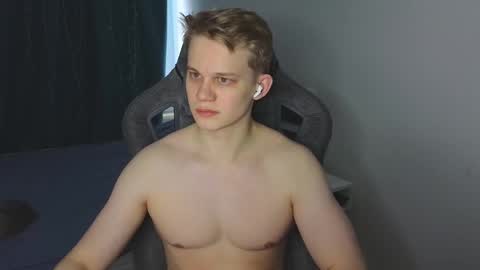 Snapshot of meow_mickey chatting on 02/20/26, 10:05 Mickey online show from 02/20/26, 10:05