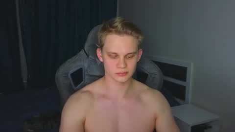 Snapshot of meow_mickey chatting on 03/01/26, 08:33 Mickey online show from 03/01/26, 08:33