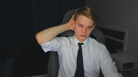 Snapshot of meow_mickey chatting on 03/03/26, 08:59 Mickey online show from 03/03/26, 08:59