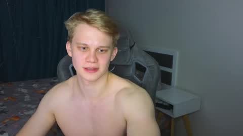 Snapshot of meow_mickey chatting on 03/08/26, 06:12 Mickey online show from 03/08/26, 06:12