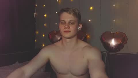 Snapshot of meow_mickey chatting on 04/03/26, 09:40 Mickey online show from 04/03/26, 09:40