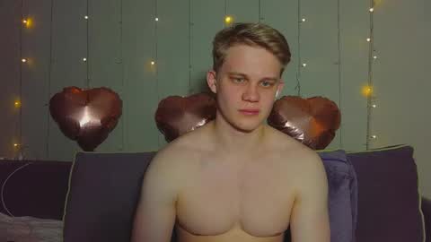 Snapshot of meow_mickey chatting on 04/09/26, 06:02 Mickey online show from 04/09/26, 06:02