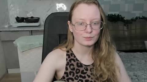 Snapshot of meowcr chatting on 10/29/25, 07:48 meowcr online show from 10/29/25, 07:48