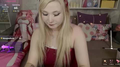 Snapshot of meowkakitty chatting on 11/30/25, 02:48 MeowkaKitty online show from 11/30/25, 02:48