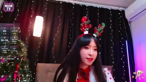 Snapshot of meowkami chatting on 12/23/25, 12:30 meowkami online show from 12/23/25, 12:30