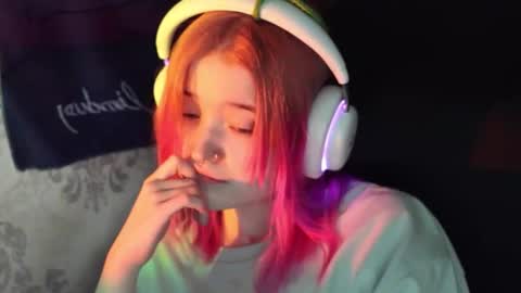 Snapshot of meowki4 chatting on 02/05/25, 02:59 meowme online show from 02/05/25, 02:59