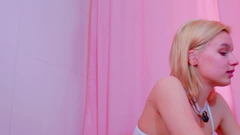 Lilu online show from 04/15/26, 04:08