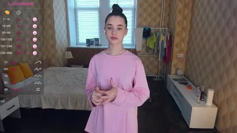 Julie online show from 11/01/25, 09:22