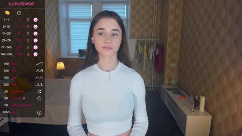 Julie online show from 11/12/25, 11:10