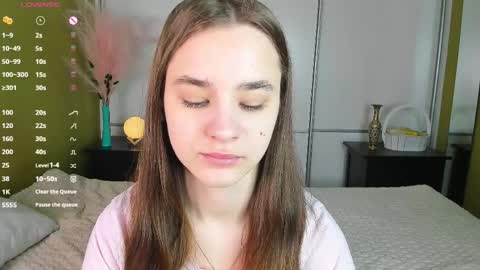 Snapshot of meoww_meows chatting on 03/31/26, 10:04 Julie online show from 03/31/26, 10:04