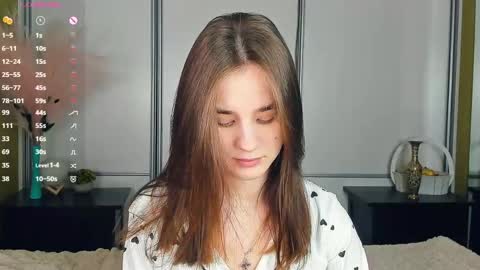 Snapshot of meoww_meows chatting on 04/06/26, 06:47 Julie online show from 04/06/26, 06:47