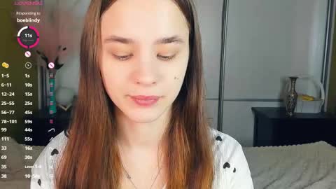 Snapshot of meoww_meows chatting on 04/08/26, 08:03 Julie online show from 04/08/26, 08:03