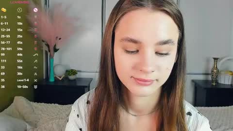 Snapshot of meoww_meows chatting on 04/10/26, 07:46 Julie online show from 04/10/26, 07:46